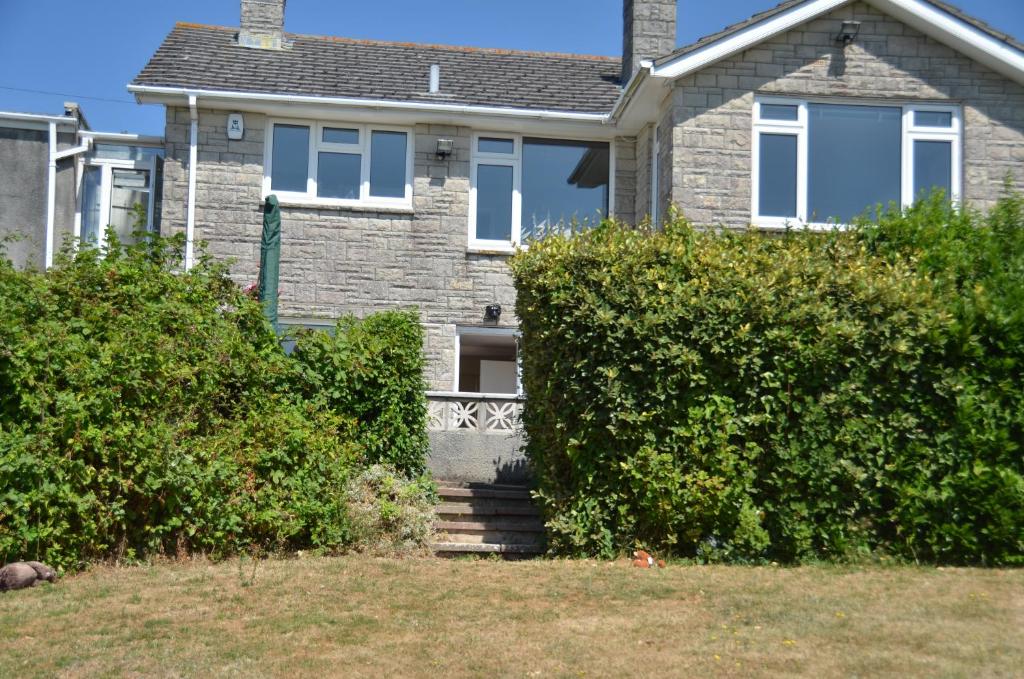 Self-contained small apt. Weymouth room 5
